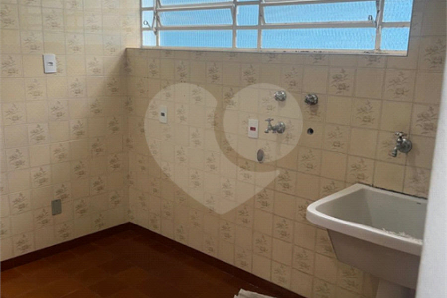 Sobrado à venda com 4 quartos, sendo 3 suítes, em Santana, São Paulo, SP