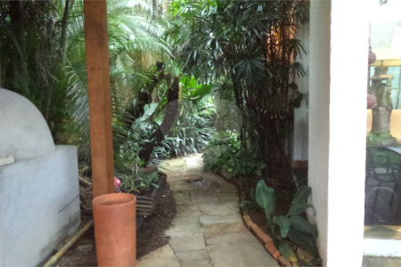 Sobrado à venda com 6 quartos, sendo 2 suítes,  em Chácara Monte Alegre, São Paulo, SP