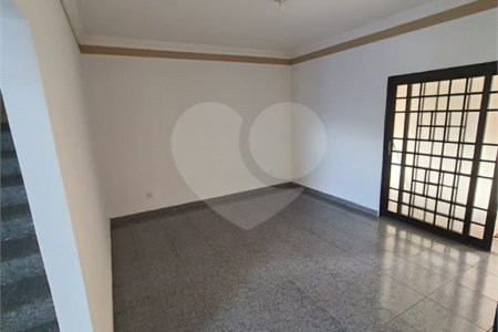 Casa à venda com 5 quartos, sendo 1 suíte, em Residencial e Comercial Palmares, Ribeirão Preto, SP