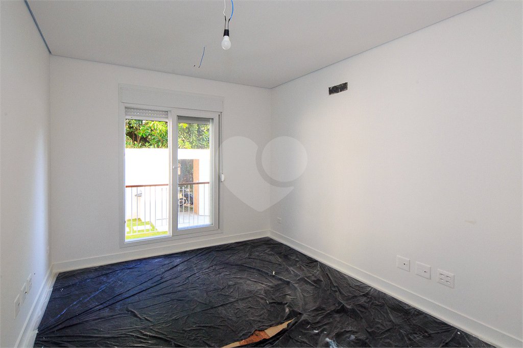 Casa à venda com 5 quartos, sendo 4 suítes, em Jardim Marajoara, São Paulo, SP