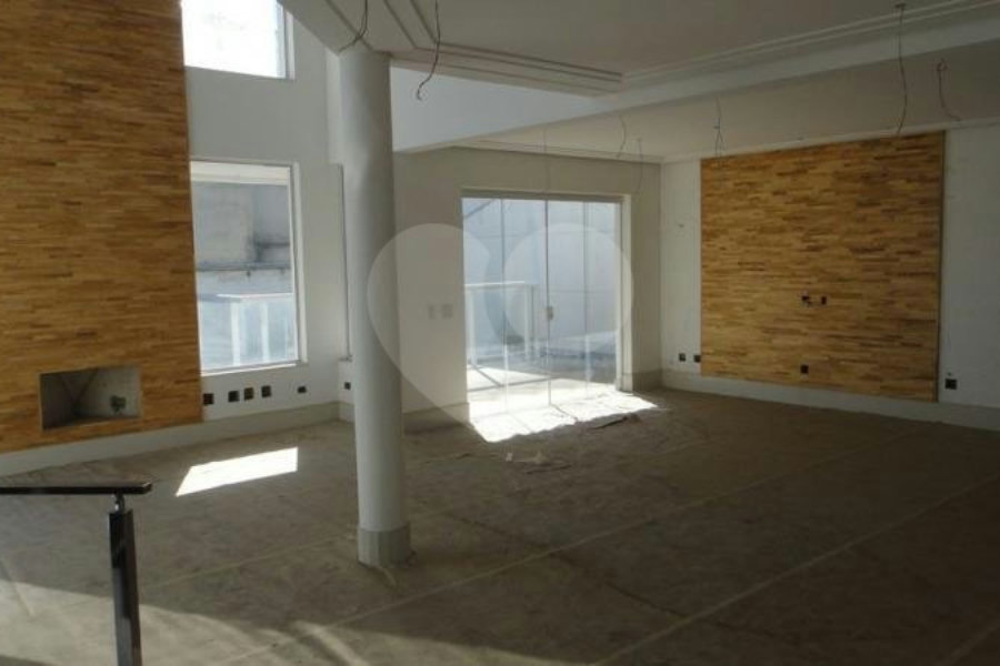 Casa à venda com 3 suítes no condomínio Villa Castanheira, São Paulo - SP