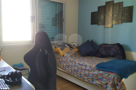 Apartamento à venda com 3 suítes em Jardim Londrina, São Paulo, SP