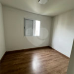 Apartamento à venda com 3 quartos, sendo 1 suíte,  em Parque Reboucas, São Paulo, SP