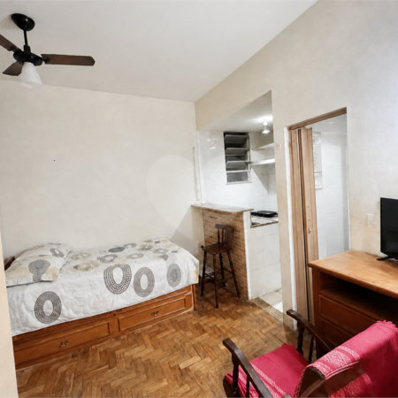 Kitnet à venda com 1 quarto em Catete, Rio de Janeiro, RJ