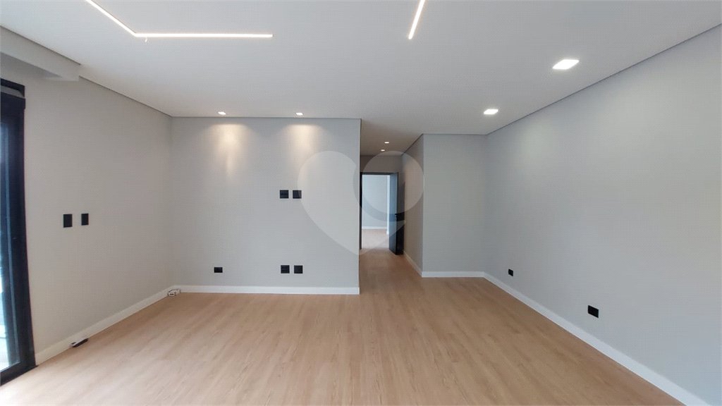 Casa à venda com 5 suítes no condomínio Figueira Garden, Atibaia - SP