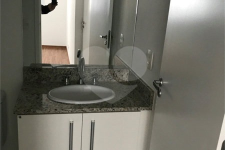 Apartamento à venda com 2 quartos, sendo 1 suíte,  em Melville Empresarial I e II, Barueri, SP