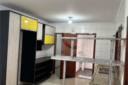 Sobrado à venda ou para alugar com 3 suítes em Vila Sônia, São Paulo, SP