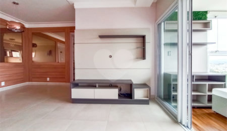 Apartamento à venda com 3 quartos, sendo 1 suíte,  em Parque Campolim, Sorocaba, SP