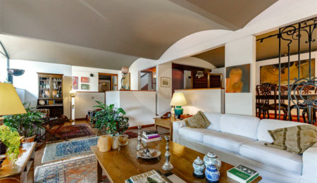 Casa à venda com 4 quartos, sendo 2 suítes, em Jardim Everest, São Paulo, SP