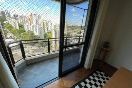 Apartamento à venda com 3 quartos, sendo 1 suíte, em Parque Bairro Morumbi, São Paulo, SP