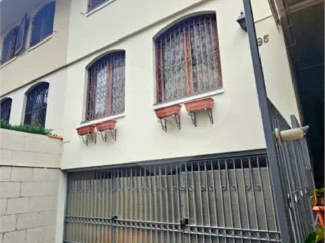 Casa de Vila à venda com 4 quartos, sendo 2 suítes,  em Vila Madalena, São Paulo, SP
