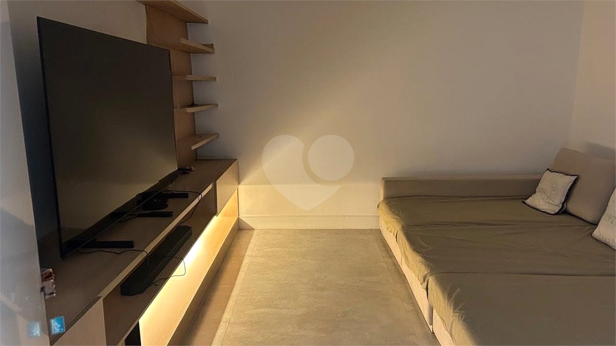 Casa à venda com 5 quartos, sendo 4 suítes,  no condomínio Residencial Vila do Itamaraca, Valinhos - SP