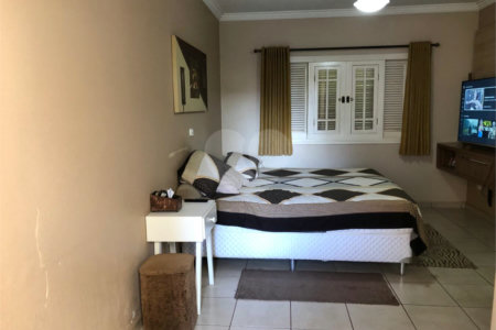 Casa à venda com 4 quartos, sendo 2 suítes, no condomínio Zuleika Jabour, Salto - SP