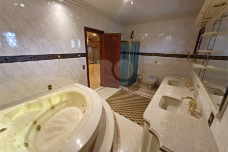 Casa à venda com 6 suítes no condomínio Portal da Raposo, Sorocaba - SP