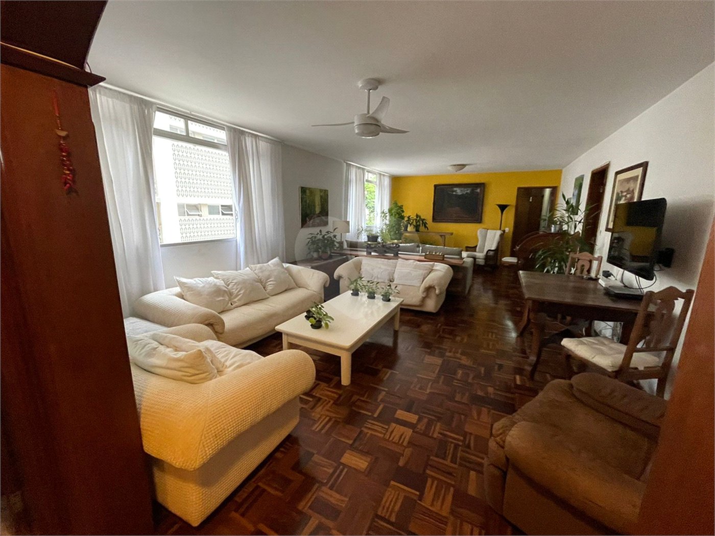 Apartamento à venda com 3 quartos, sendo 1 suíte, em Higienópolis, São Paulo, SP