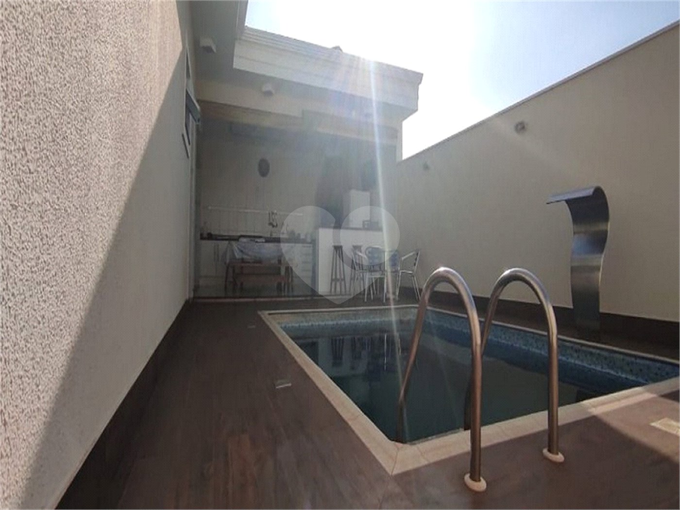 Casa à venda com 4 quartos, sendo 2 suítes, no condomínio Residencial Villa dos Inglezes, Sorocaba - SP