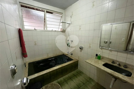 Casa à venda com 4 quartos, sendo 2 suítes,  em Vila Barth, Itapetininga, SP
