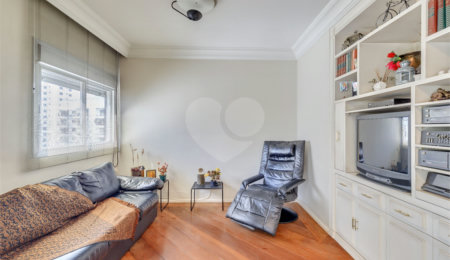 Apartamento à venda com 3 suítes em Campo Belo, São Paulo, SP