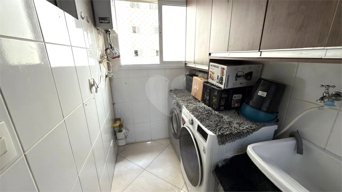 Apartamento à venda com 3 quartos, sendo 1 suíte,  em Vila Paulo Silas, São Paulo, SP
