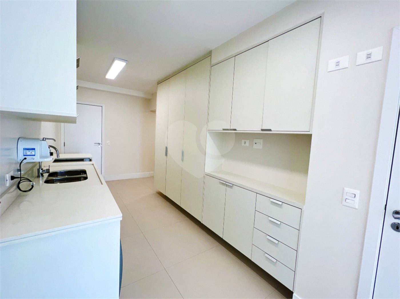 Apartamento à venda com 3 suítes em Vila Romana, São Paulo, SP