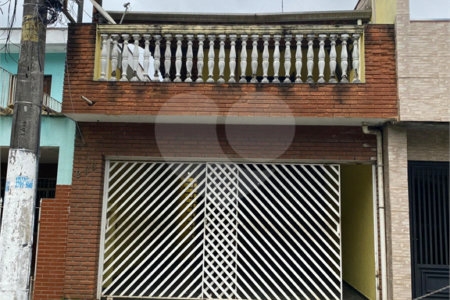Sobrado à venda com 3 quartos, sendo 1 suíte, em Vila dos Remédios, São Paulo, SP