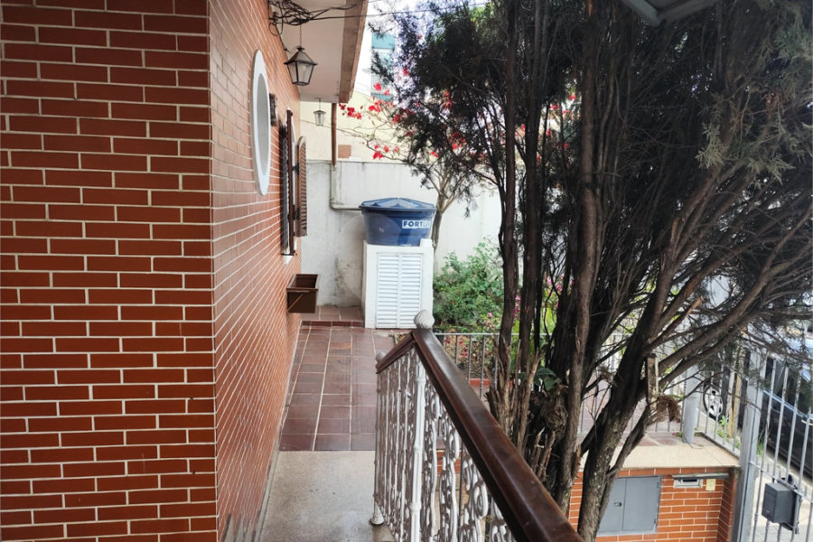 Sobrado à venda com 2 quartos em Vila Nivi, São Paulo, SP