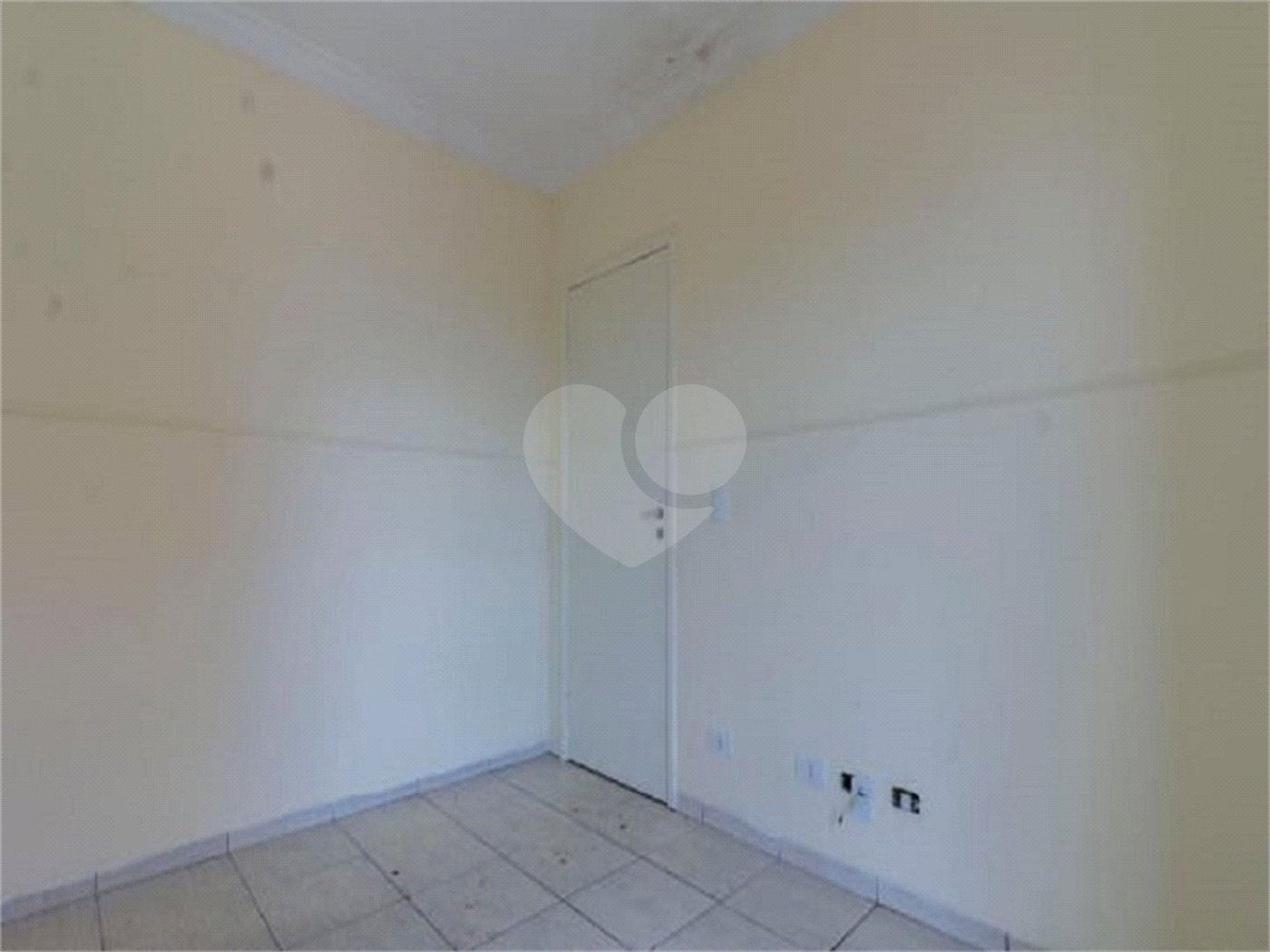 Casa para alugar com 2 quartos, sendo 1 suíte,  no condomínio Nova Carioba, São Paulo - SP