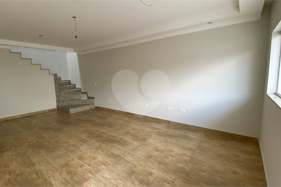 Sobrado à venda com 4 quartos, sendo 2 suítes, em Vila Pereira Barreto, São Paulo, SP