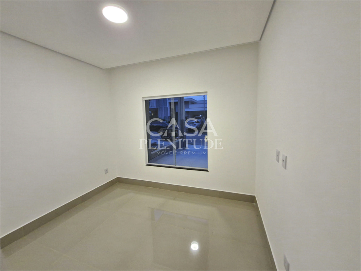 Casa em condomínio à venda com 3 quartos, sendo 1 suíte, em Cajuru do Sul, Sorocaba, SP
