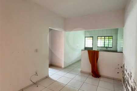 Casa à venda com 2 quartos, sendo 1 suíte, em Therezinha Piedade, Itapetininga, SP
