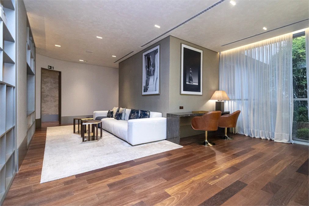 Apartamento à venda com 4 suítes em Jardim Guedala, São Paulo, SP