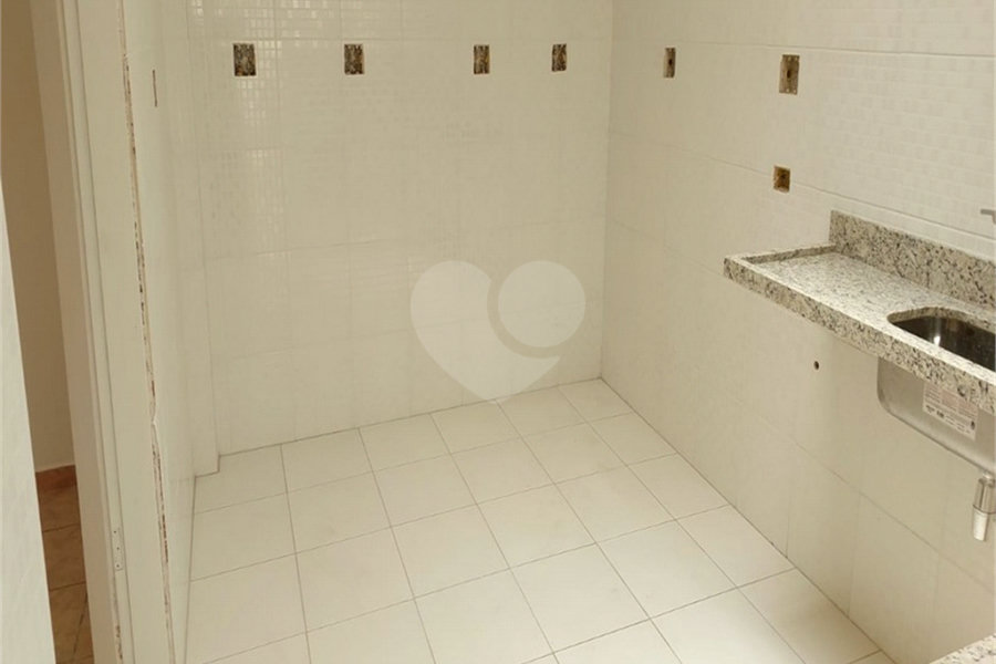 Sobrado à venda com 3 quartos, sendo 2 suítes, em Vila Paulicéia, São Paulo, SP