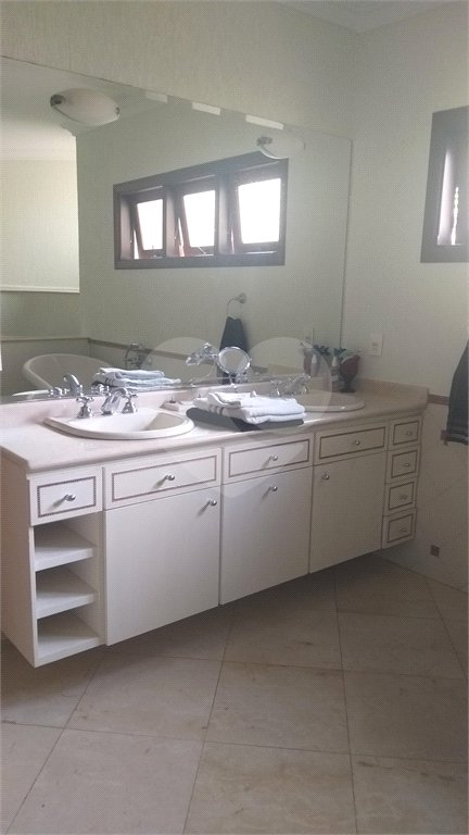 Casa à venda com 5 quartos, sendo 2 suítes, no condomínio Vinhas da Vista Alegre - Lado Sede, Vinhedo - SP