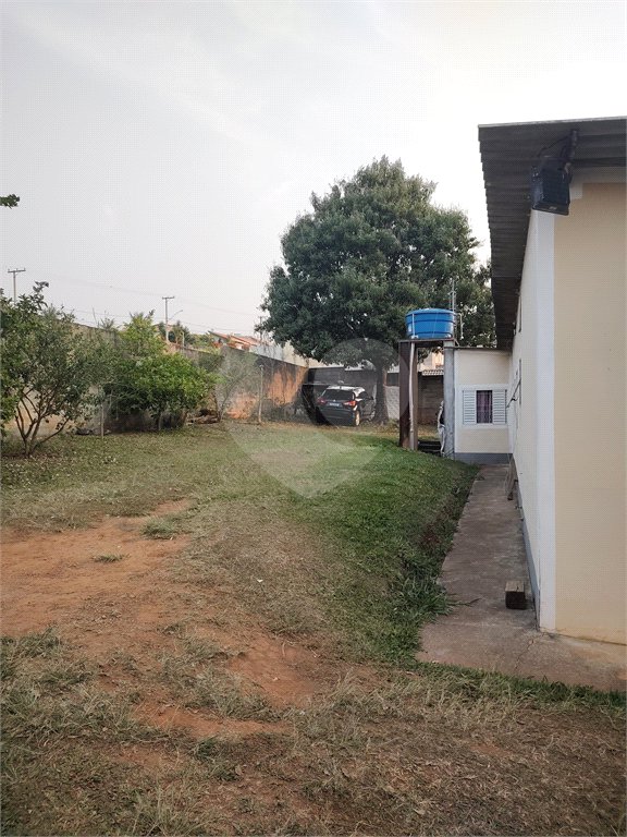 Chácara à venda com 4 quartos, sendo 1 suíte, em Vila Santa Helena, Atibaia, SP