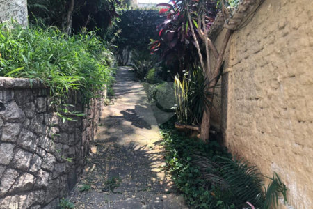 Casa à venda com 4 quartos, sendo 1 suíte,  em Jardim Colombo, São Paulo, SP