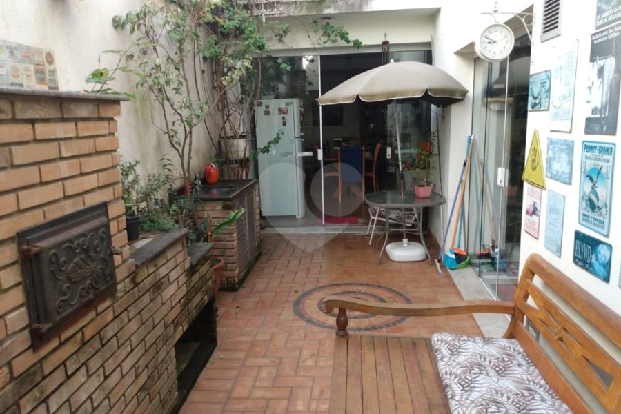 Sobrado à venda com 3 quartos, sendo 2 suítes, em Vila Mariana, São Paulo, SP