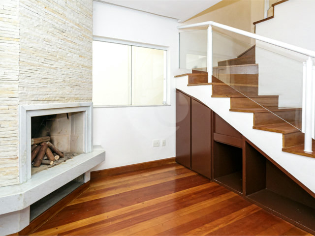 Casa à venda com 3 suítes no condomínio Villaggio Belvedere, São Paulo - SP
