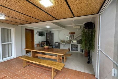 Casa à venda com 3 suítes no condomínio Residencial Delle Stelle, Louveira - SP