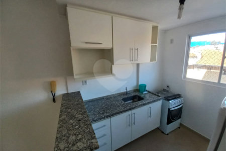 Apartamento no Condomínio Michelangelo .