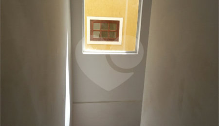 Sobrado à venda com 3 quartos, sendo 1 suíte,  em Tremembé, São Paulo, SP