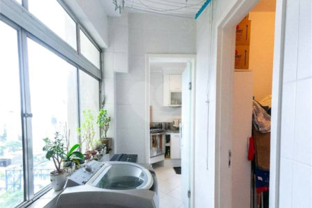 Apartamento à venda com 2 quartos, sendo 1 suíte, em Vila Olímpia, São Paulo, SP