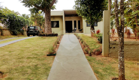 Casa à venda com 3 suítes no condomínio Chácaras do Lago, Vinhedo - SP