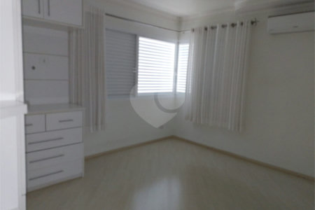 Casa à venda com 4 quartos, sendo 2 suítes,  em Vila Santista, Atibaia, SP