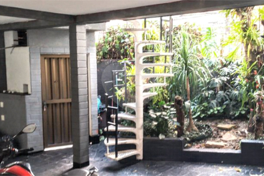 Sobrado à venda com 3 quartos, sendo 1 suíte, em Tremembé, São Paulo, SP