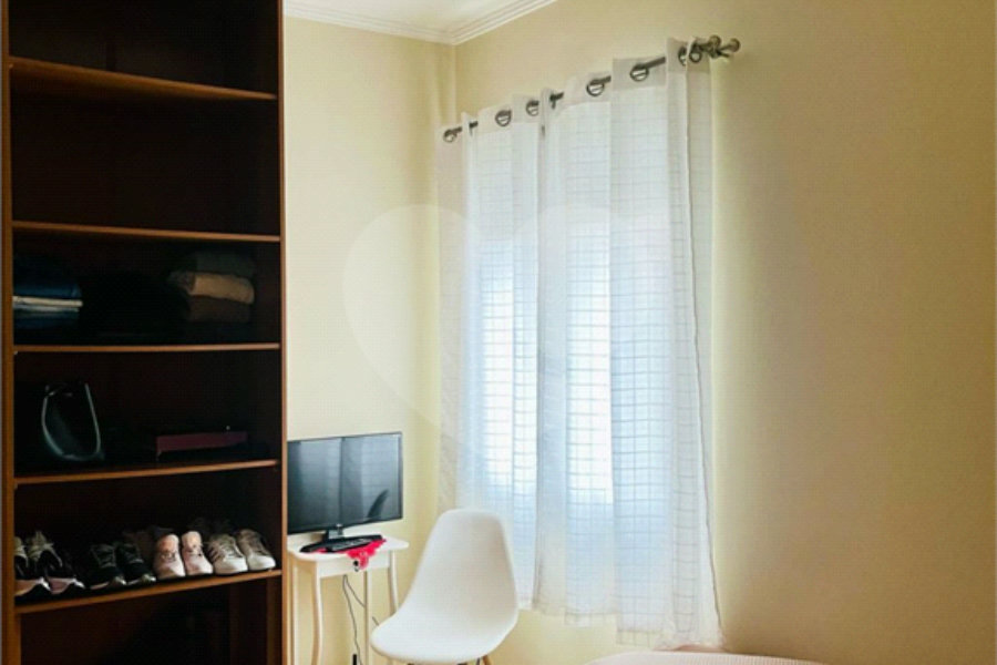 Casa à venda com 3 quartos, sendo 2 suítes, no condomínio Res Green Villagge, São Paulo - SP