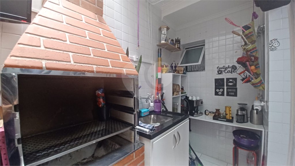 Casa à venda com 3 quartos, sendo 1 suíte, no condomínio Santanna, São Paulo - SP