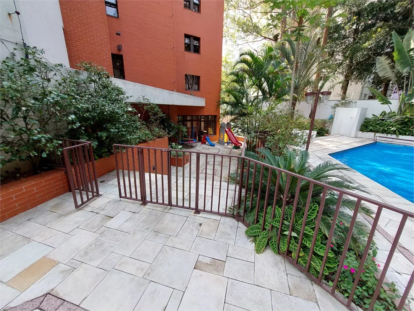 Apartamento à venda com 3 quartos, sendo 1 suíte, em Vila Andrade, São Paulo, SP