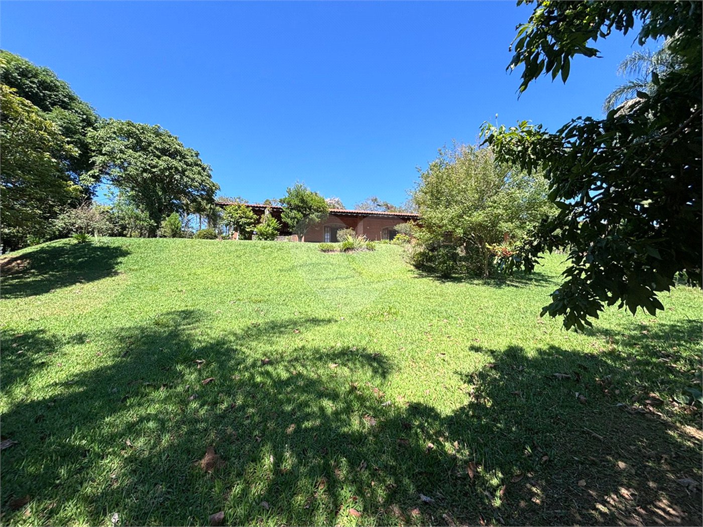 Casa Térrea à venda com 4 quartos, sendo 2 suítes, em Alpes D'Ouro, Bom Jesus dos Perdões, SP