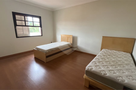 Sobrado à venda ou para alugar com 4 quartos, sendo 2 suítes, em Jardim Terceiro Centenário, Atibaia, SP