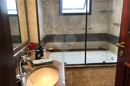 Apartamento à venda com 3 suítes em Vila Andrade, São Paulo, SP